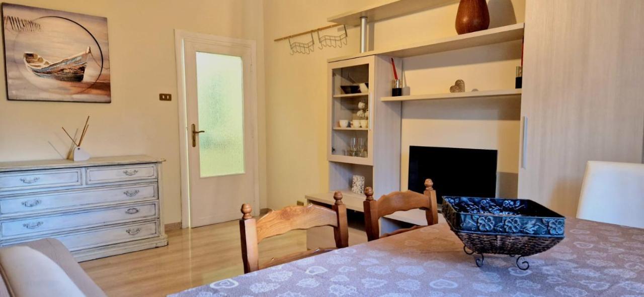 Holiday Home Telese Roma Luaran gambar