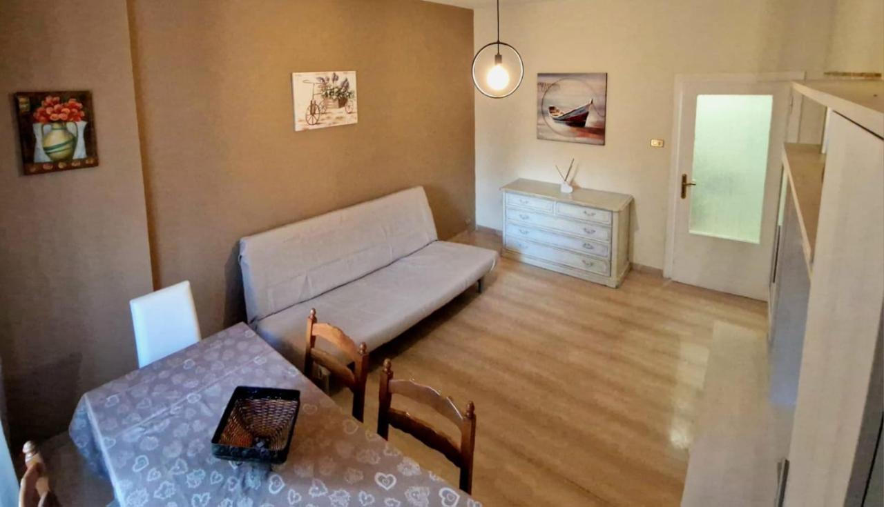 Holiday Home Telese Roma Luaran gambar