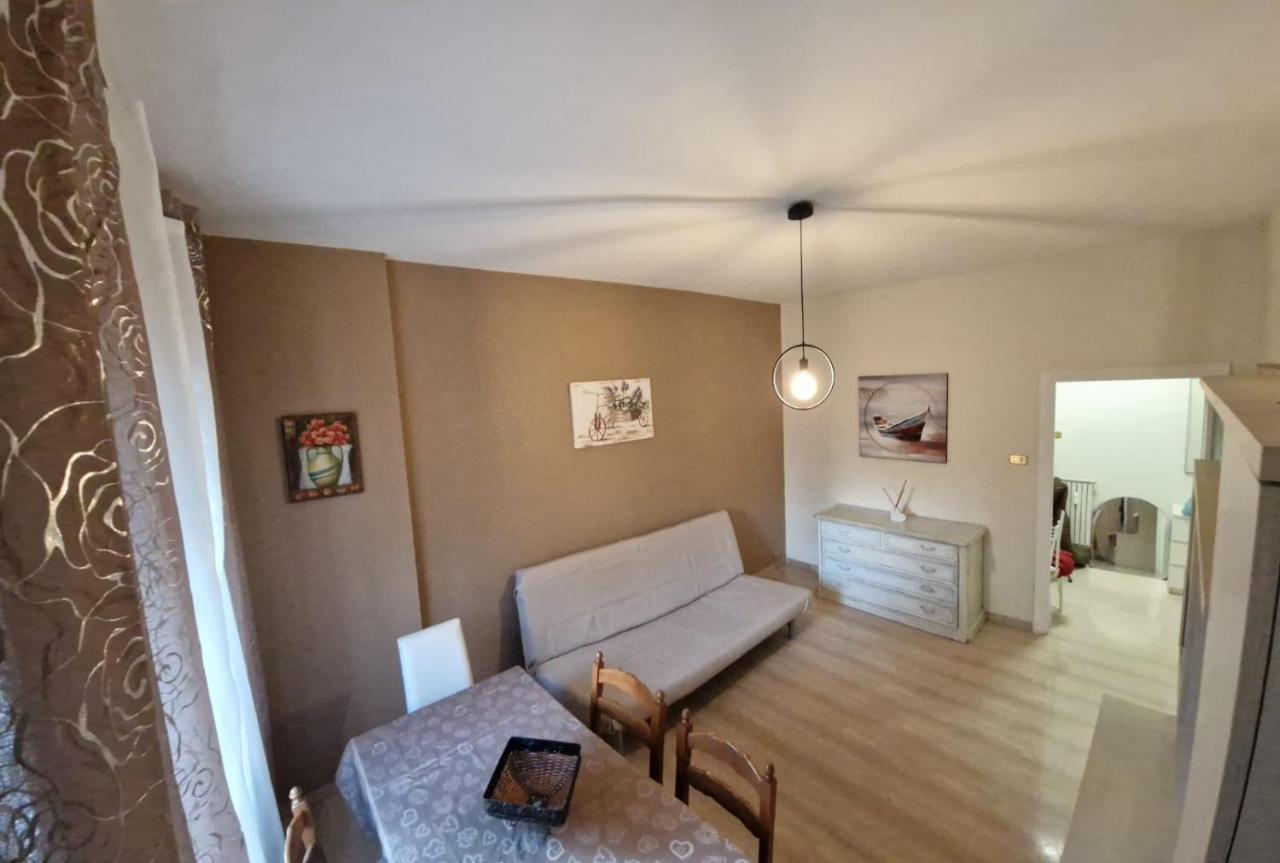 Holiday Home Telese Roma Luaran gambar