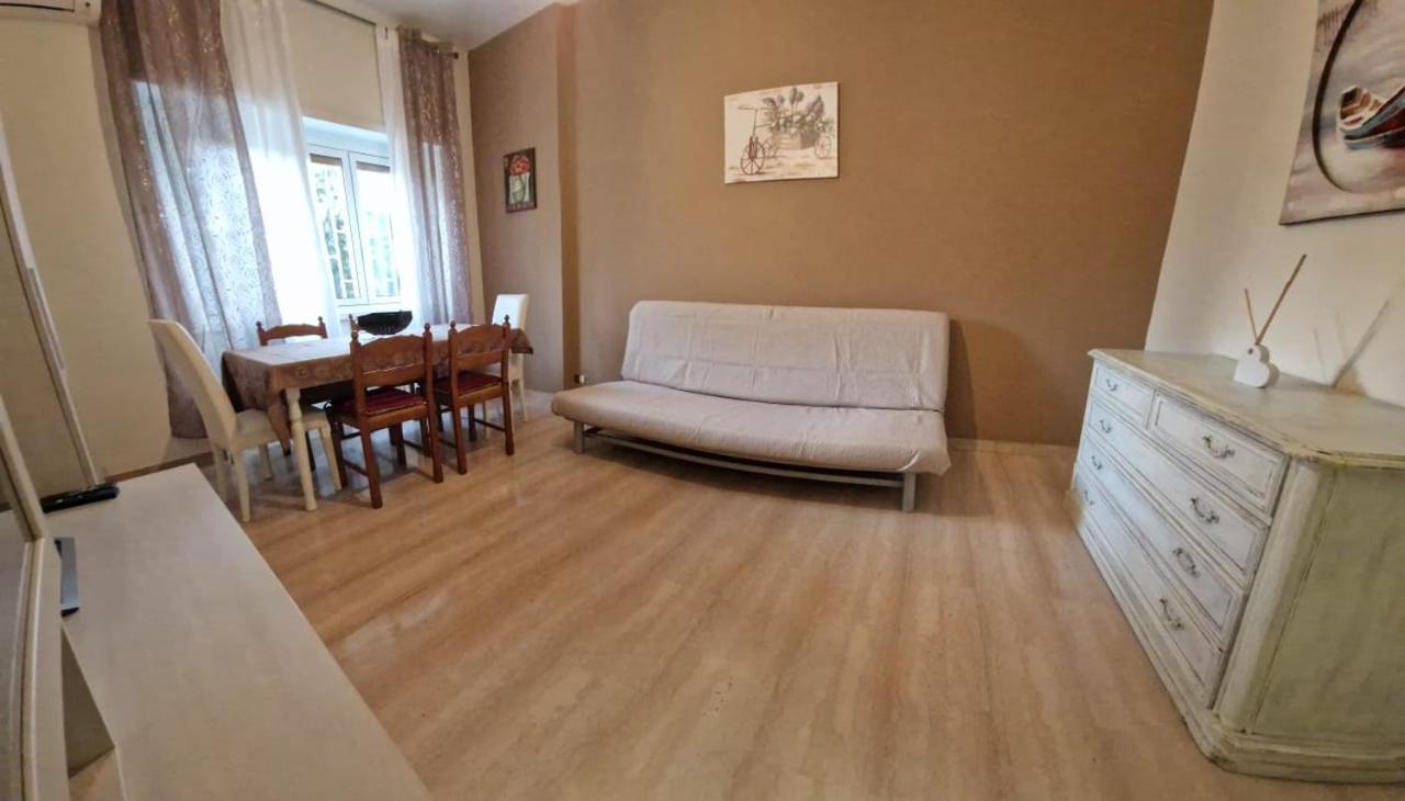 Holiday Home Telese Roma Luaran gambar