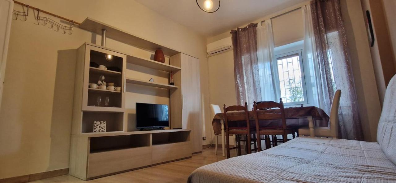Holiday Home Telese Roma Luaran gambar