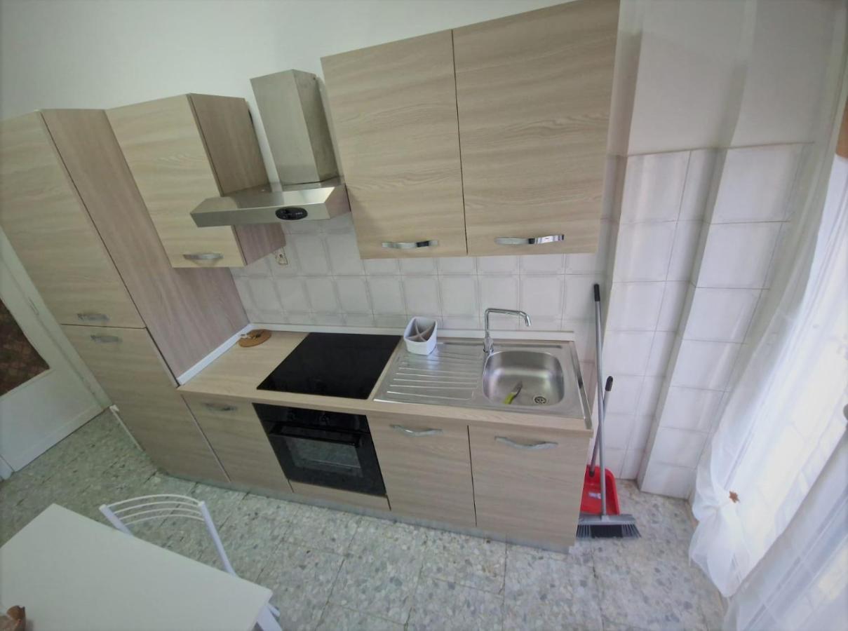 Holiday Home Telese Roma Luaran gambar